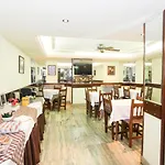 Hotel Castellano Centro