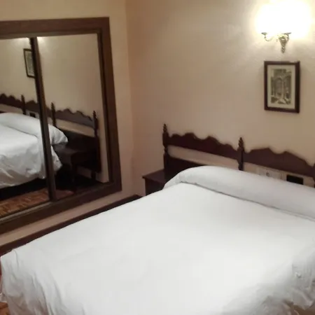 酒店 Castellano Centro 2*