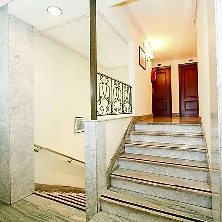 Castellano Centro 2*