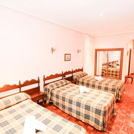 Castellano Centro ホテル 2*