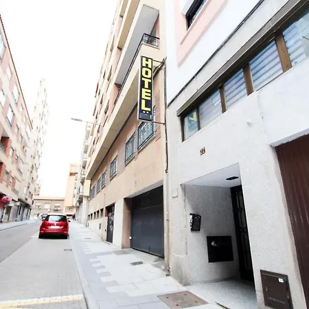 Castellano Centro 2*