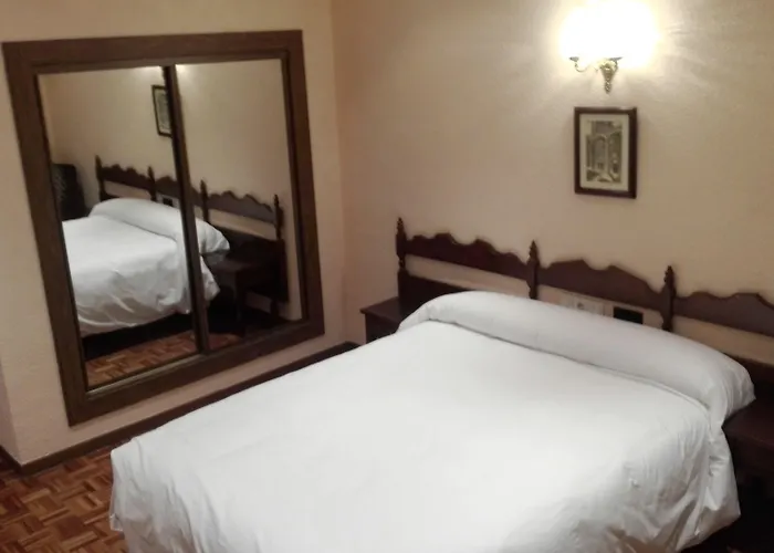 Ξενοδοχείο Castellano Centro 2*