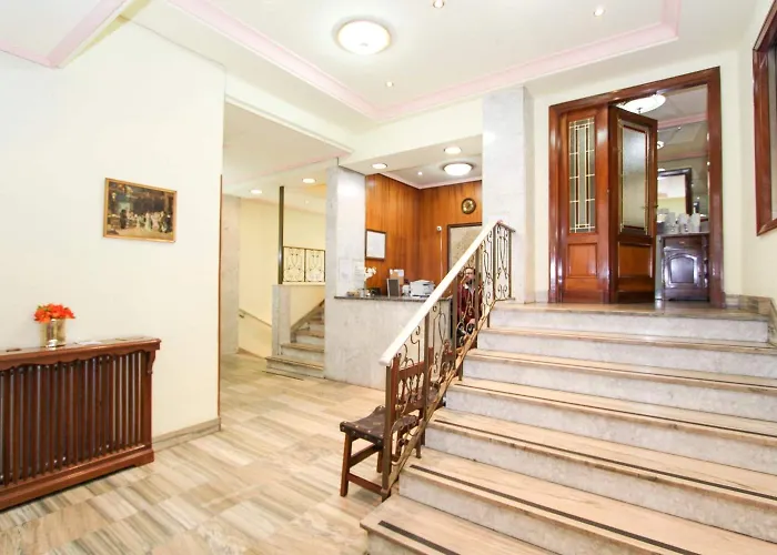 Ξενοδοχείο Castellano Centro 2*